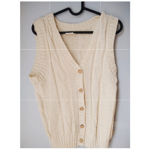 knitted vest